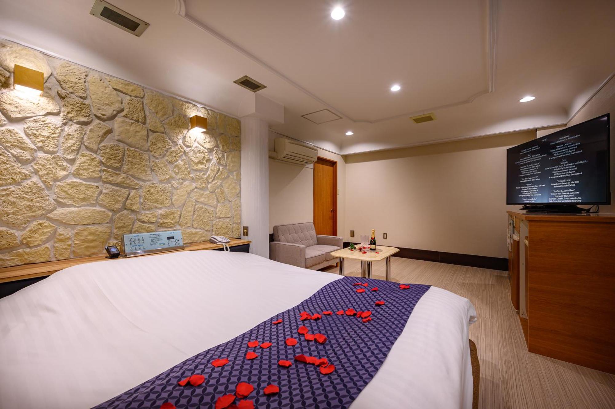 Hotel Mobilia (Adults Only) Tsurugashima Extérieur photo