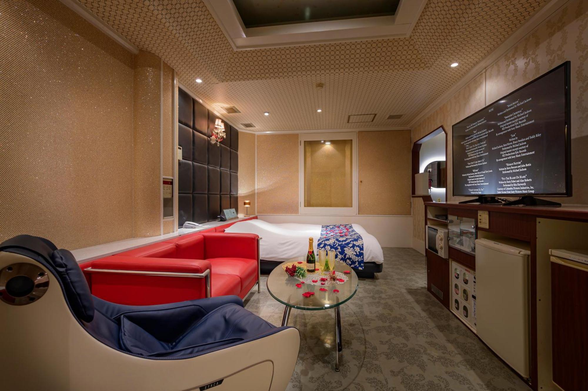 Hotel Mobilia (Adults Only) Tsurugashima Extérieur photo