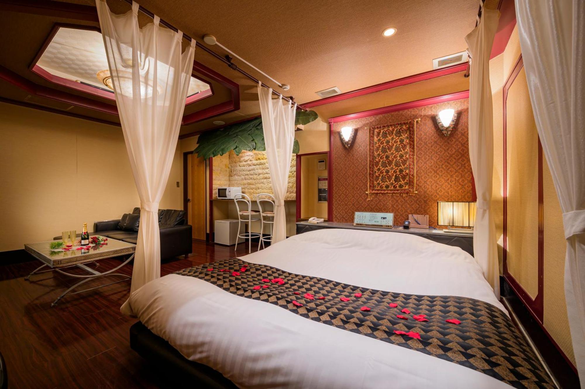 Hotel Mobilia (Adults Only) Tsurugashima Extérieur photo