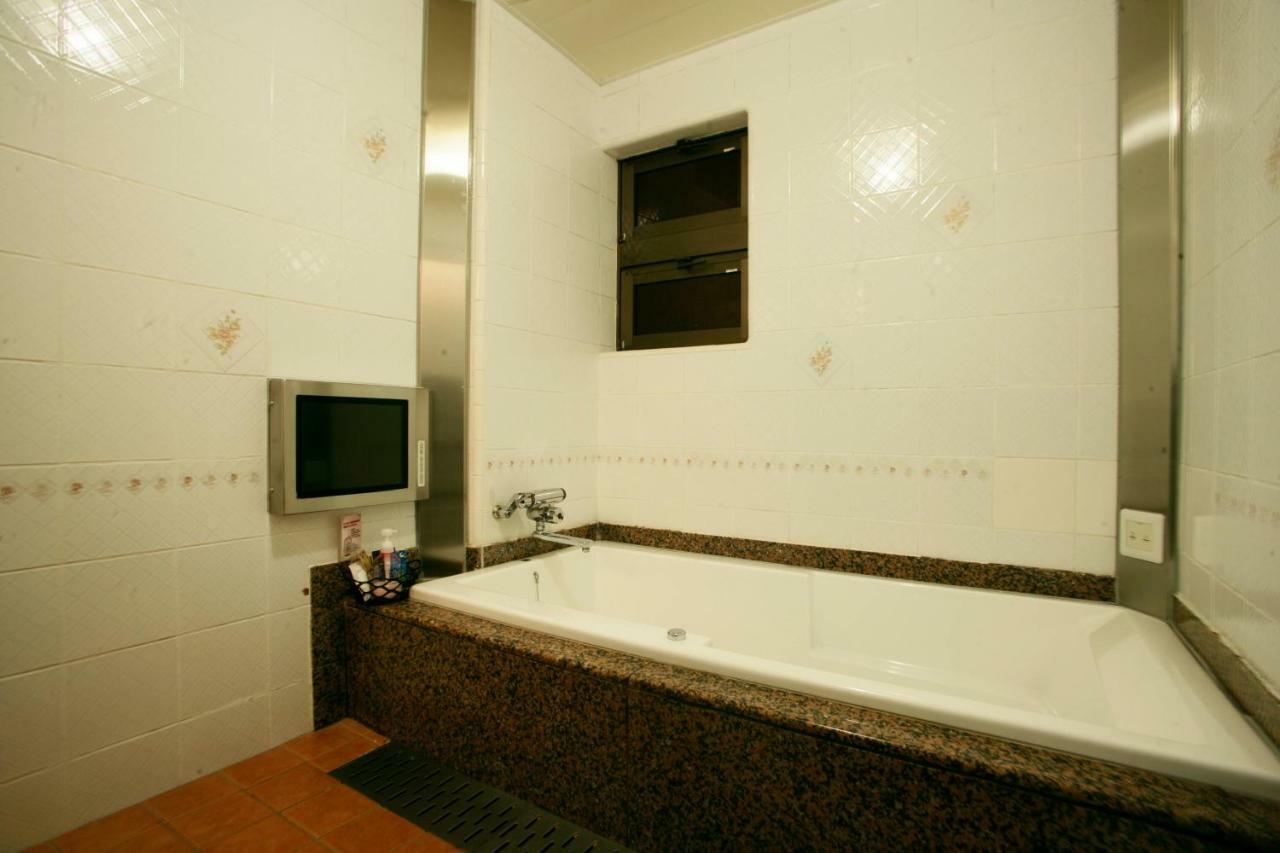 Hotel Mobilia (Adults Only) Tsurugashima Extérieur photo